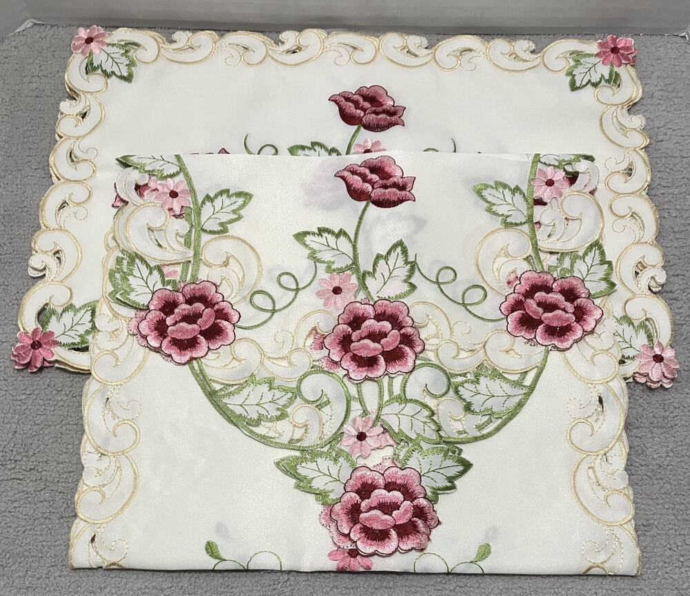 Vintage Roses Embroidered Table Runner with Placemats Set Polyester NEW